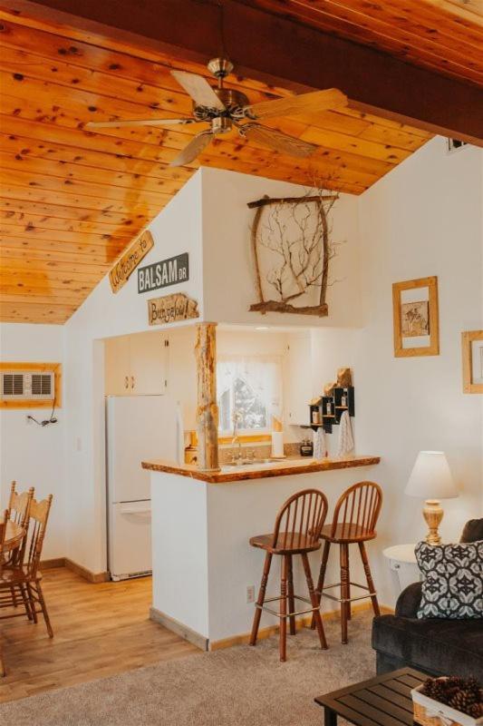Bass Lake's Balsam Bungalow * Oakhurst